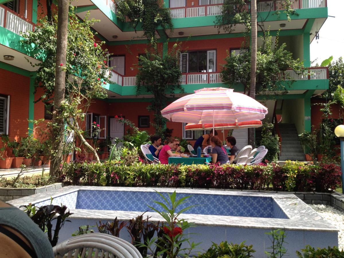 New Pokhara Lodge - Pokhara Lakeside Екстериор снимка