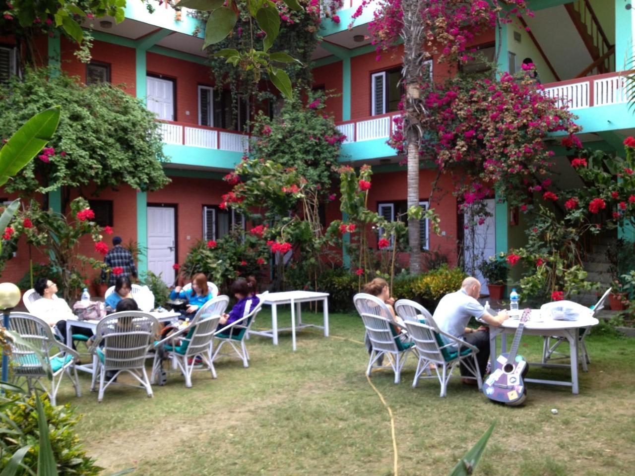 New Pokhara Lodge - Pokhara Lakeside Екстериор снимка