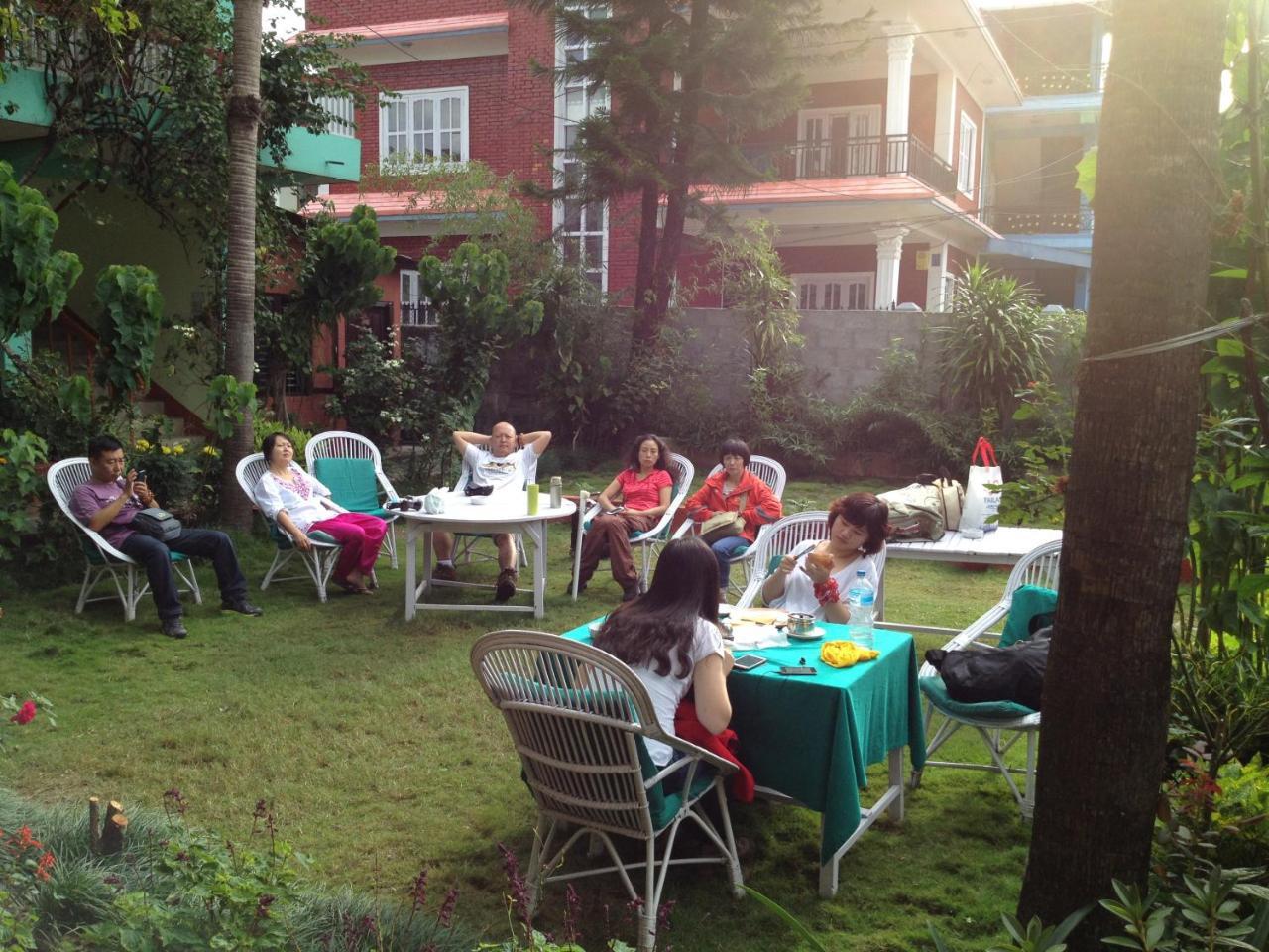 New Pokhara Lodge - Pokhara Lakeside Екстериор снимка