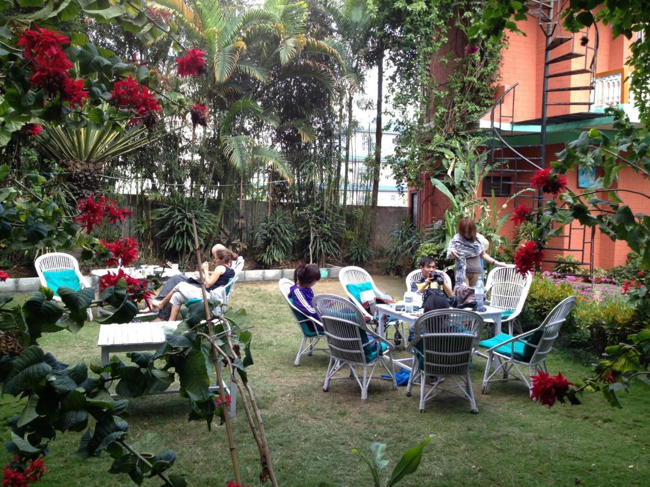 New Pokhara Lodge - Pokhara Lakeside Екстериор снимка
