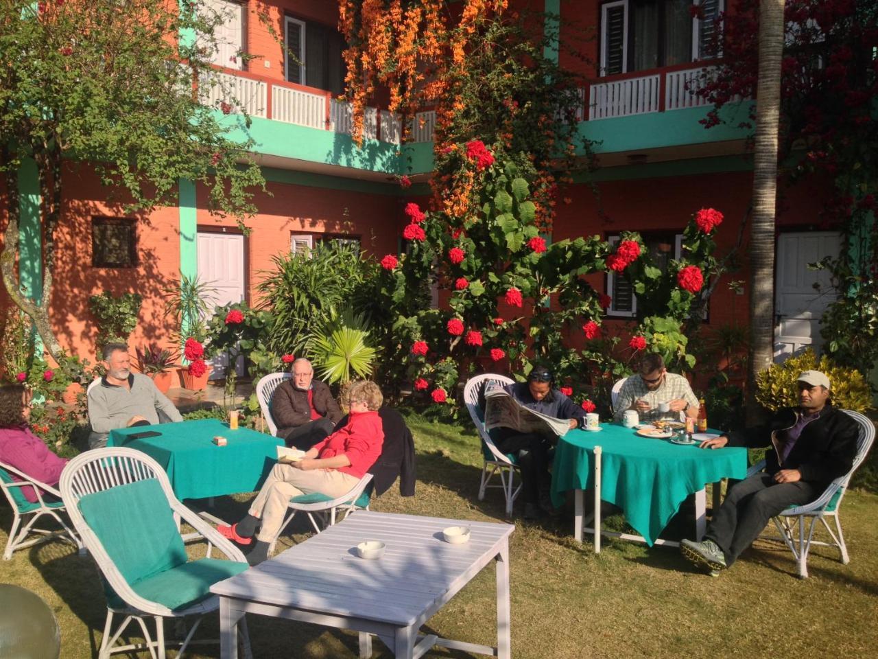 New Pokhara Lodge - Pokhara Lakeside Екстериор снимка