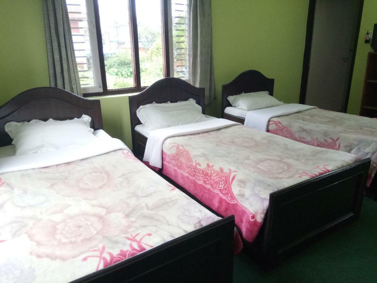 New Pokhara Lodge - Pokhara Lakeside Екстериор снимка
